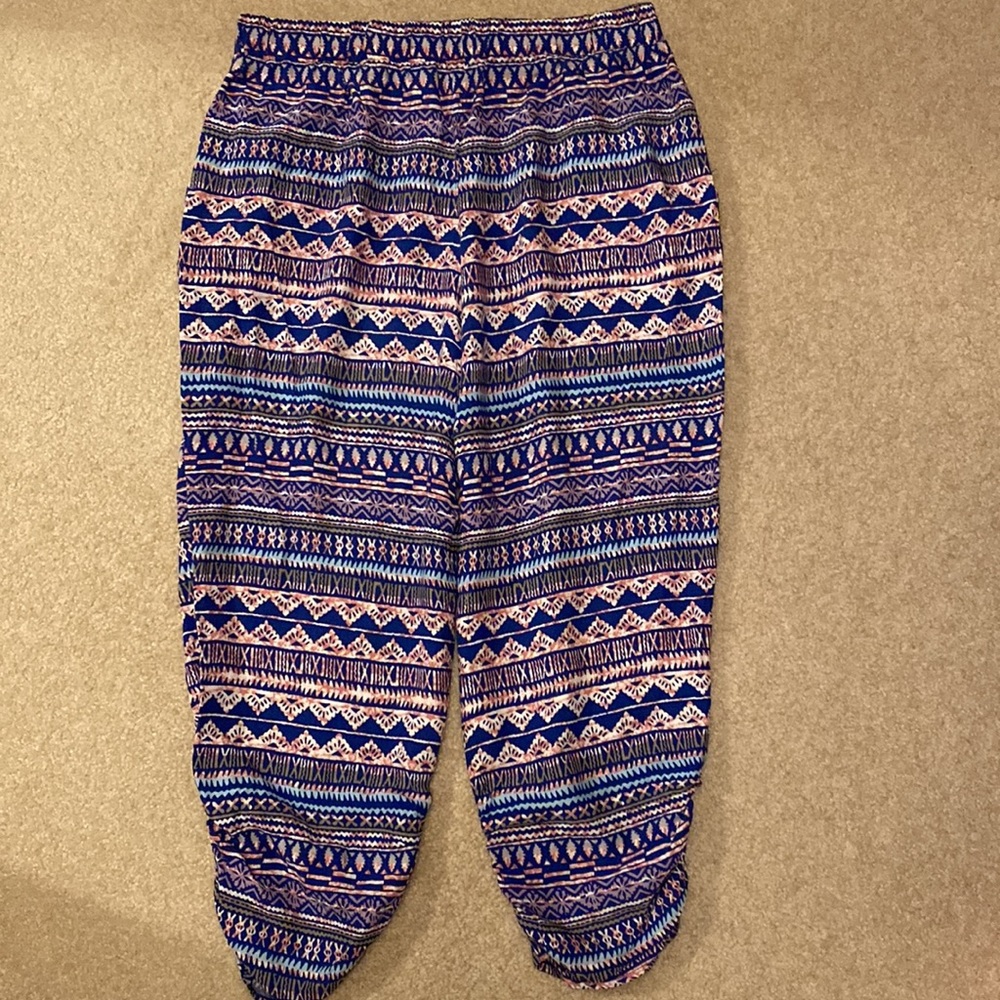 Mossimo Target Cropped Joggers - Picture 3 of 4